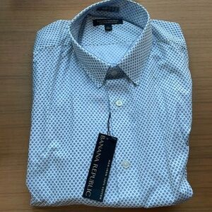 *NWTs* Banana Republic button down dress shirt standard fit!